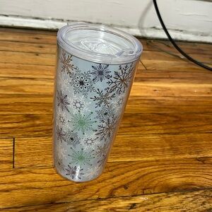 Free w/ purchase! Blue plastic snowflake travel tumbler cup
